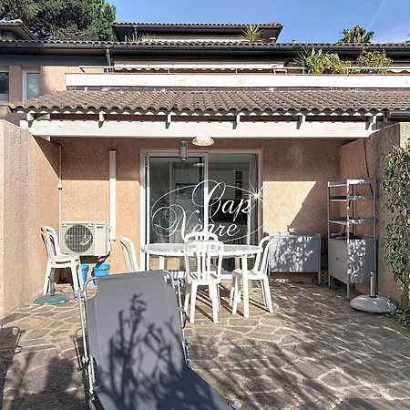 Appartement T2 Rénové Pour 4p Avec Jardin, Résidence Avec Piscine à 750m De La De Cavalière Le Lavandou
